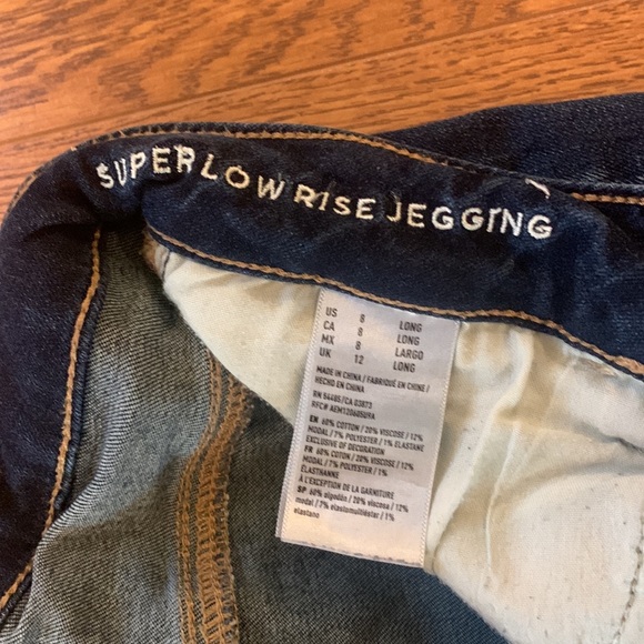 American Eagle Dark Wash Super Low Rise Jegging - Picture 3 of 4